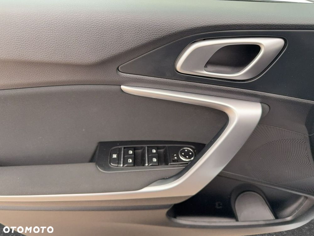 Kia Ceed - 13