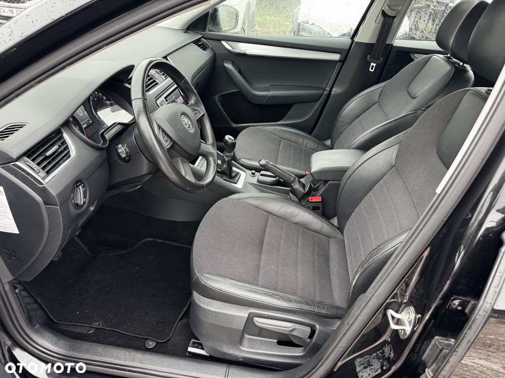Skoda Octavia 1.4 TSI Ambition - 28