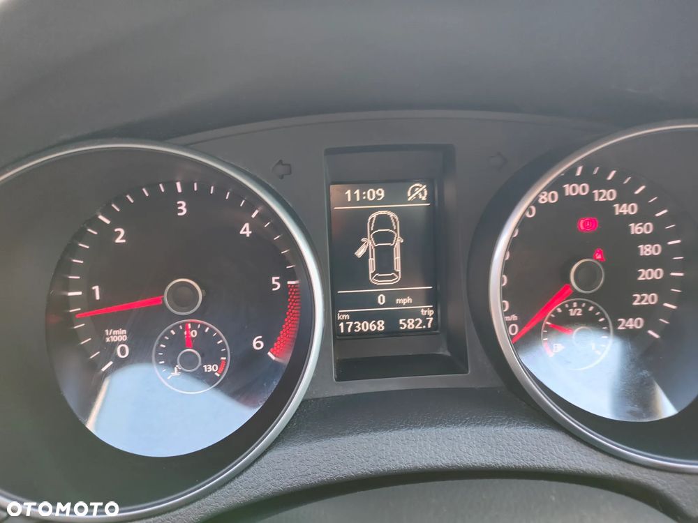 Volkswagen Golf ver-1-6-tdi-scr-comfortline - 11