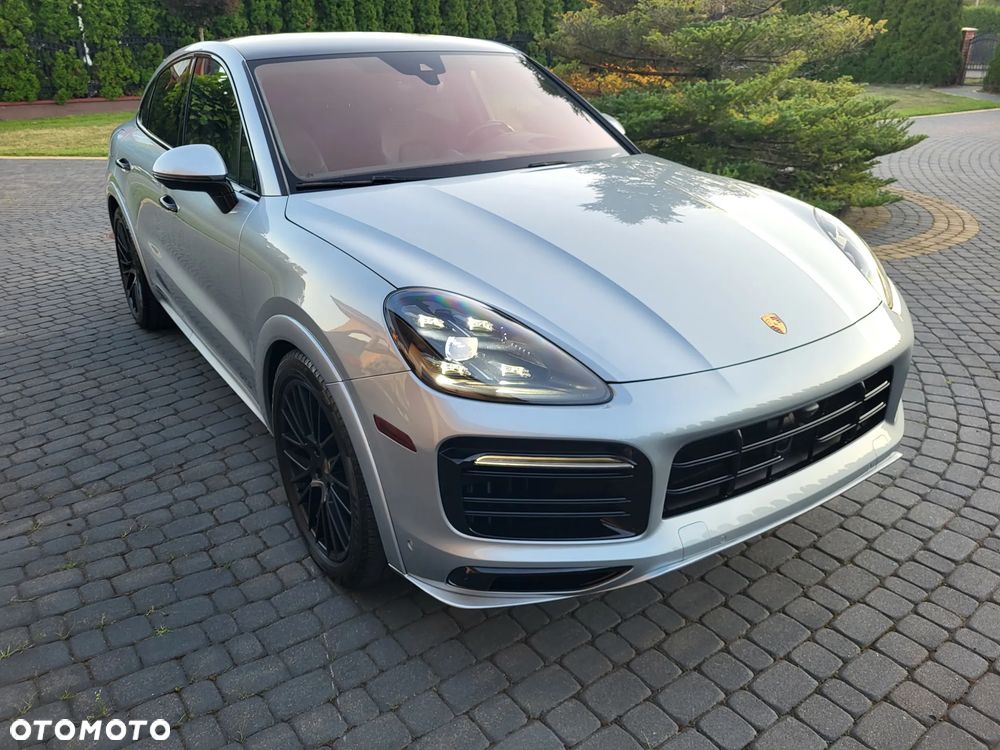 Porsche Cayenne GTS - 40
