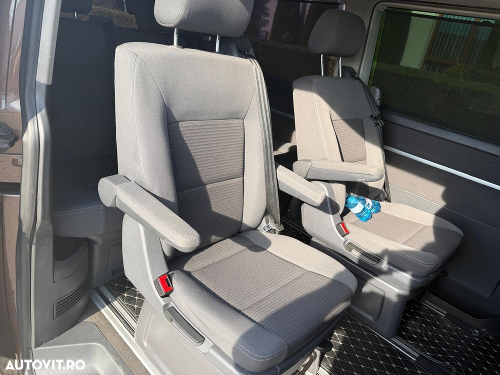 Volkswagen Multivan - 11