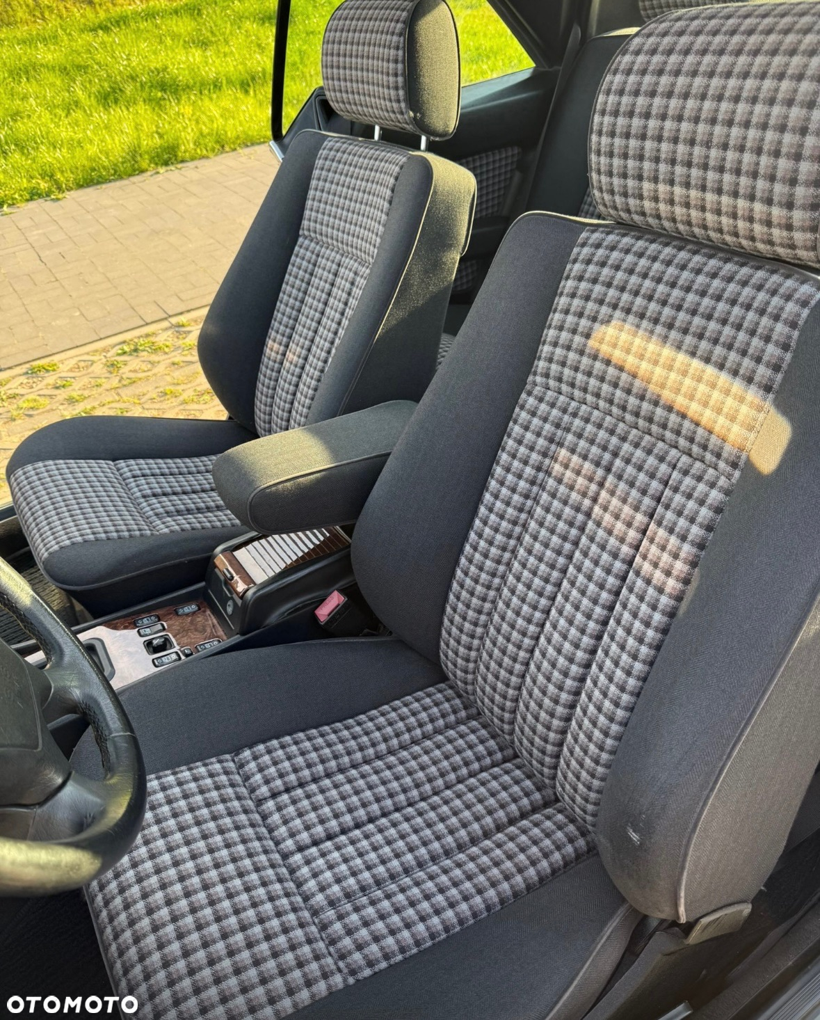 Mercedes-Benz Klasa E 320 - 6