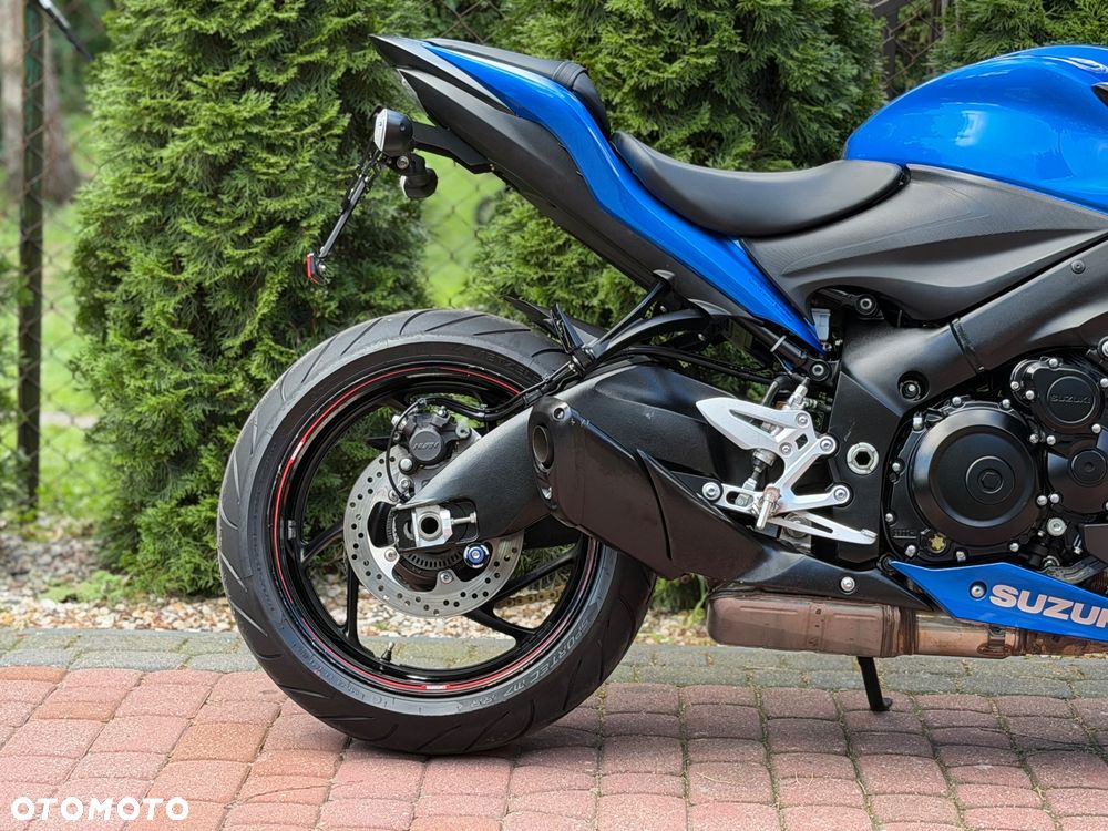 Suzuki GSX - 9