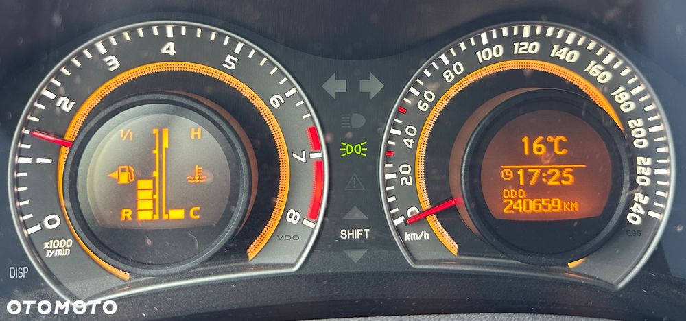 Toyota Auris 1.6 2010 - 7