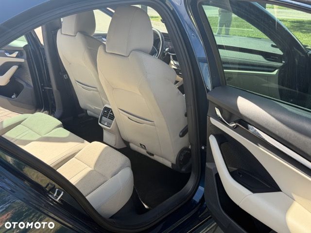 Skoda Octavia 2.0 TDI Style DSG - 9