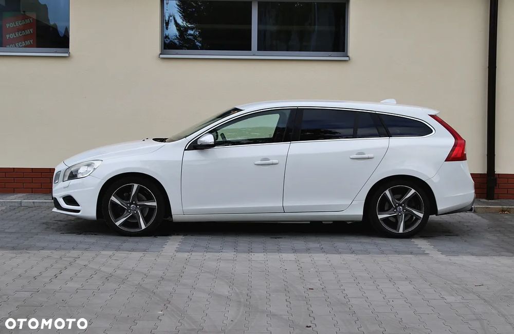 Volvo V60 2.0T R-Design - 6