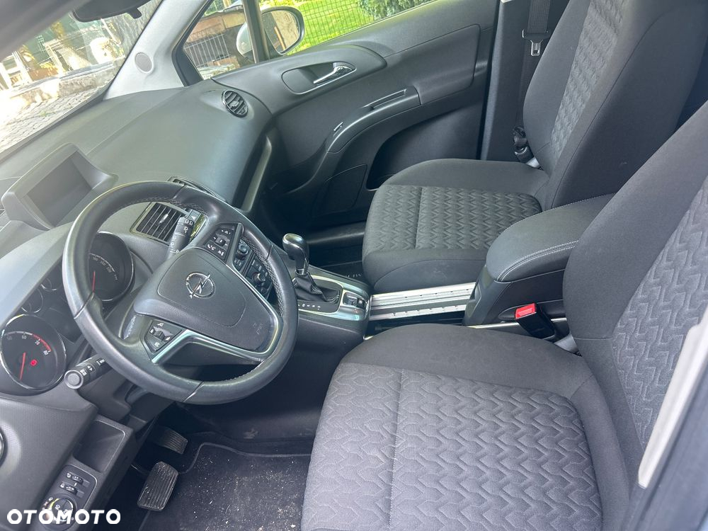 Opel Meriva - 11