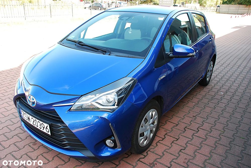 Toyota Yaris Hybrid 100 Life - 11