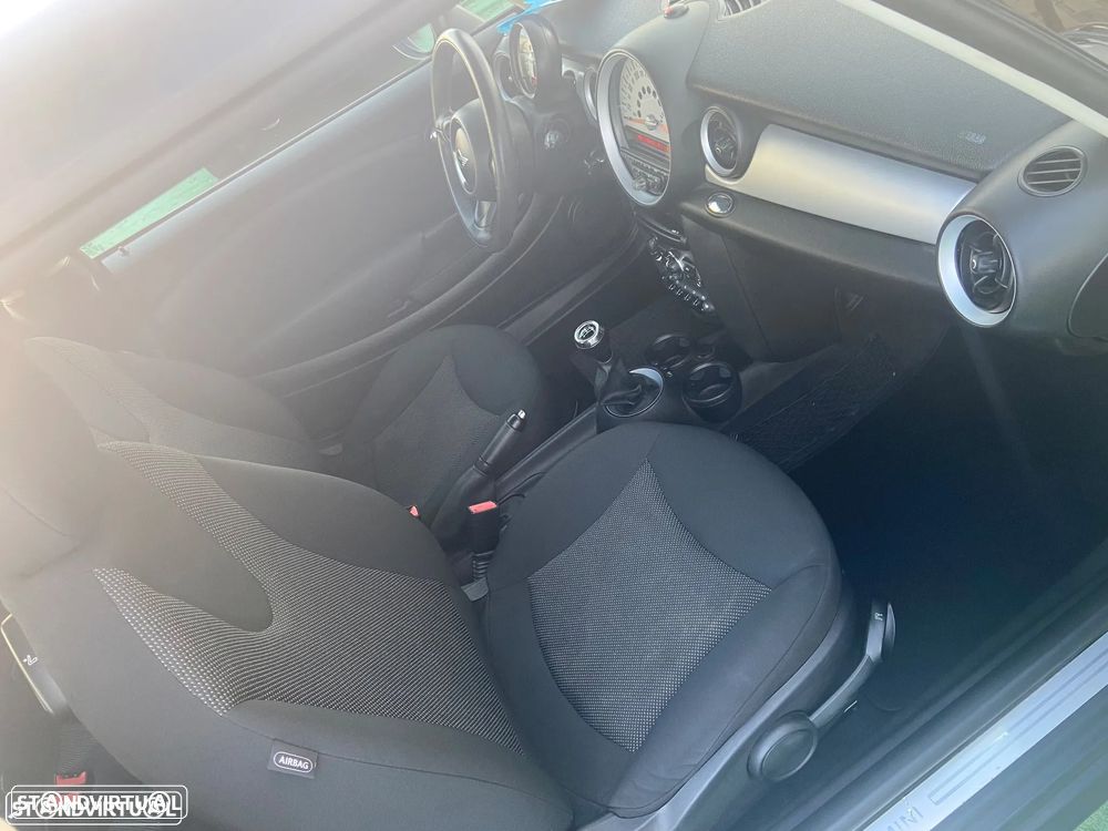 MINI 3 Portas One 1.6 - 19