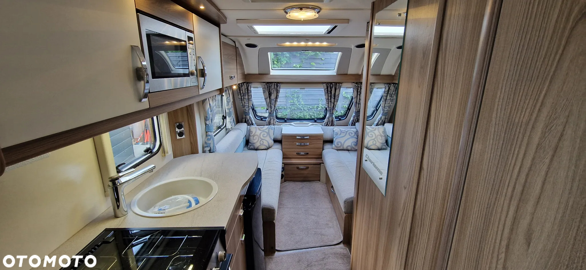 SWIFT Charisma 565 SE LUX - 2