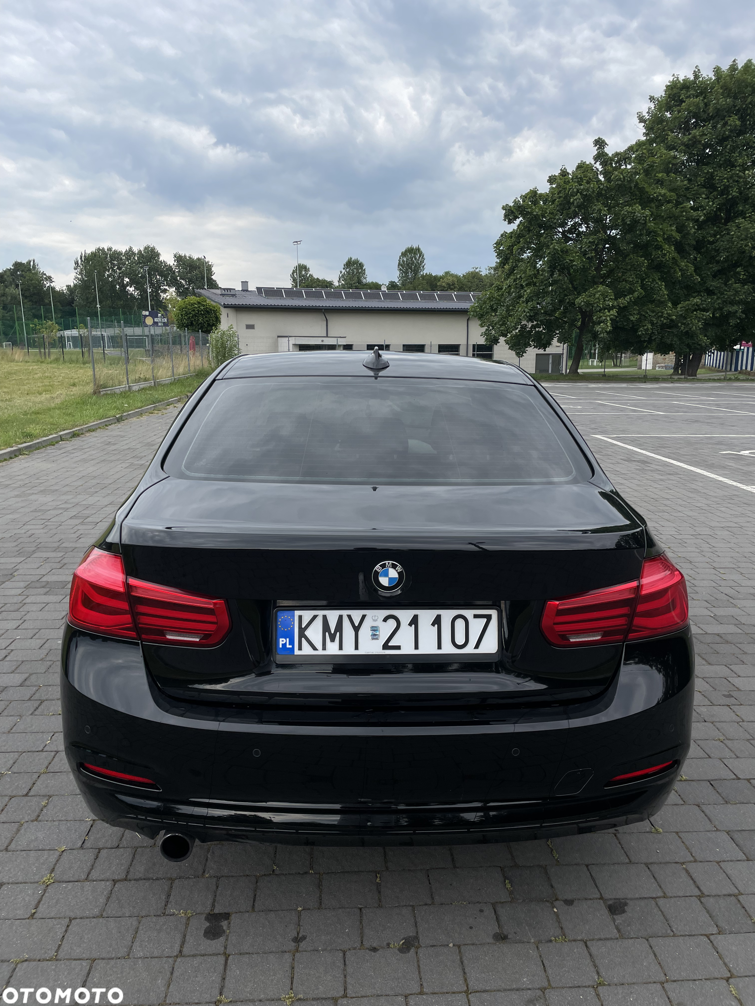 BMW Seria 3 318i - 5