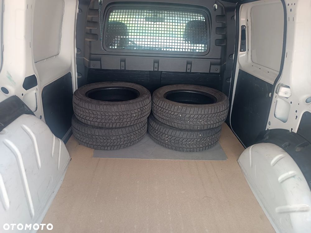 Volkswagen Caddy - 10