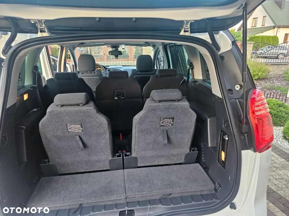 Peugeot 5008 HDI 115 Active - 16