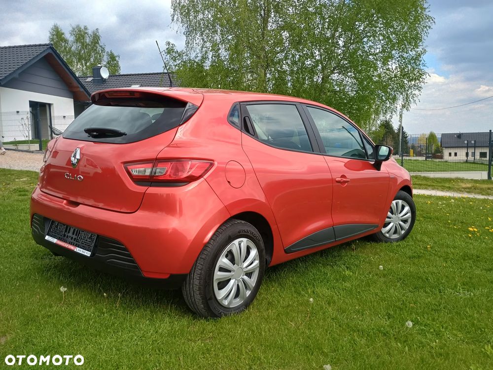 Renault Clio 1.2 16V 75 LIMITED - 15
