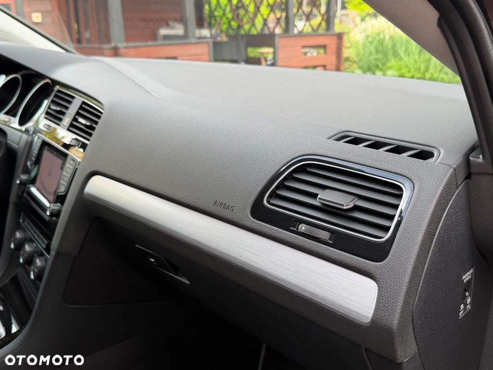 Volkswagen Golf 1.4 TSI BlueMotion Technology Cup - 27