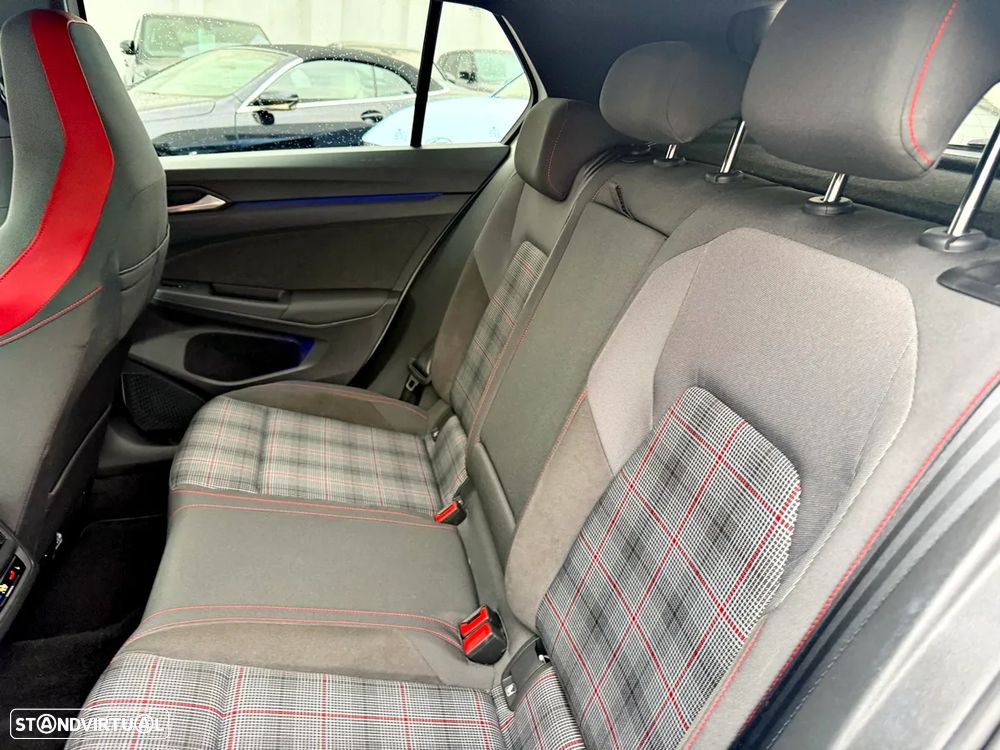 VW Golf 2.0 TSI GTI DSG - 33
