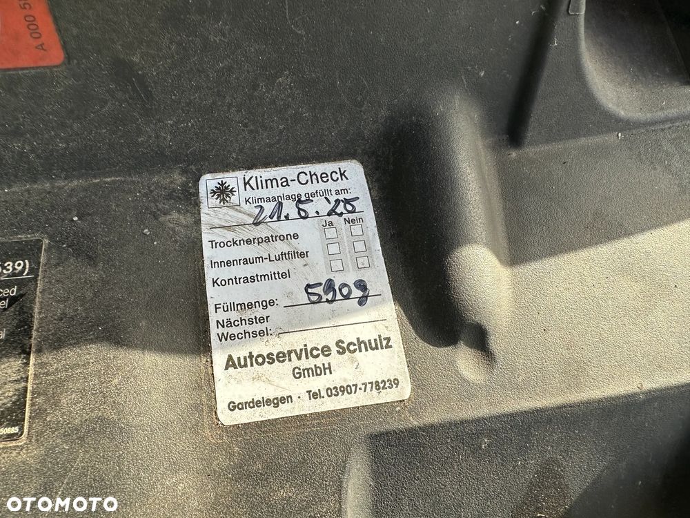 Mercedes-Benz Klasa C 180 BlueEFFICIENCY 7G-TRONIC Avantgarde - 15