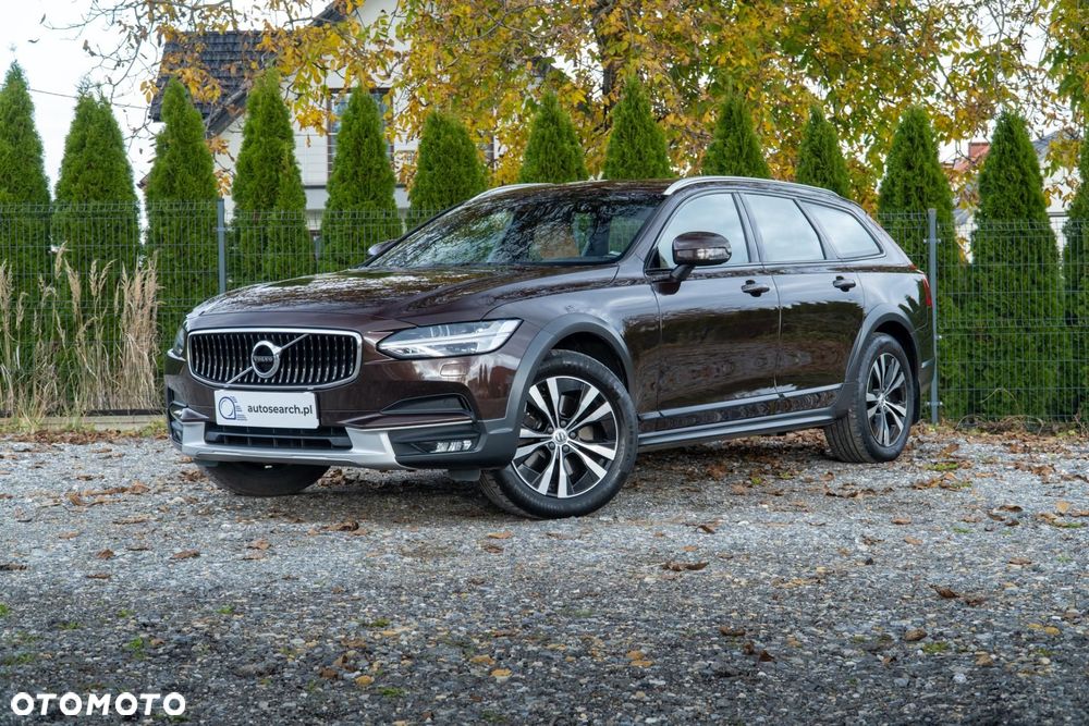 Volvo V90 Cross Country - 1