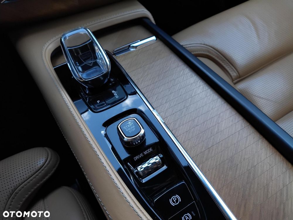Volvo XC 90 - 18