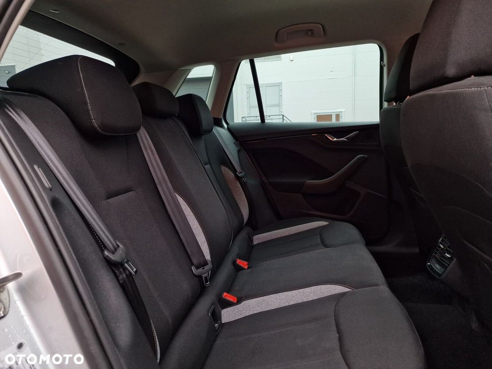 Skoda Kamiq 1.0 TSI Selection DSG - 15
