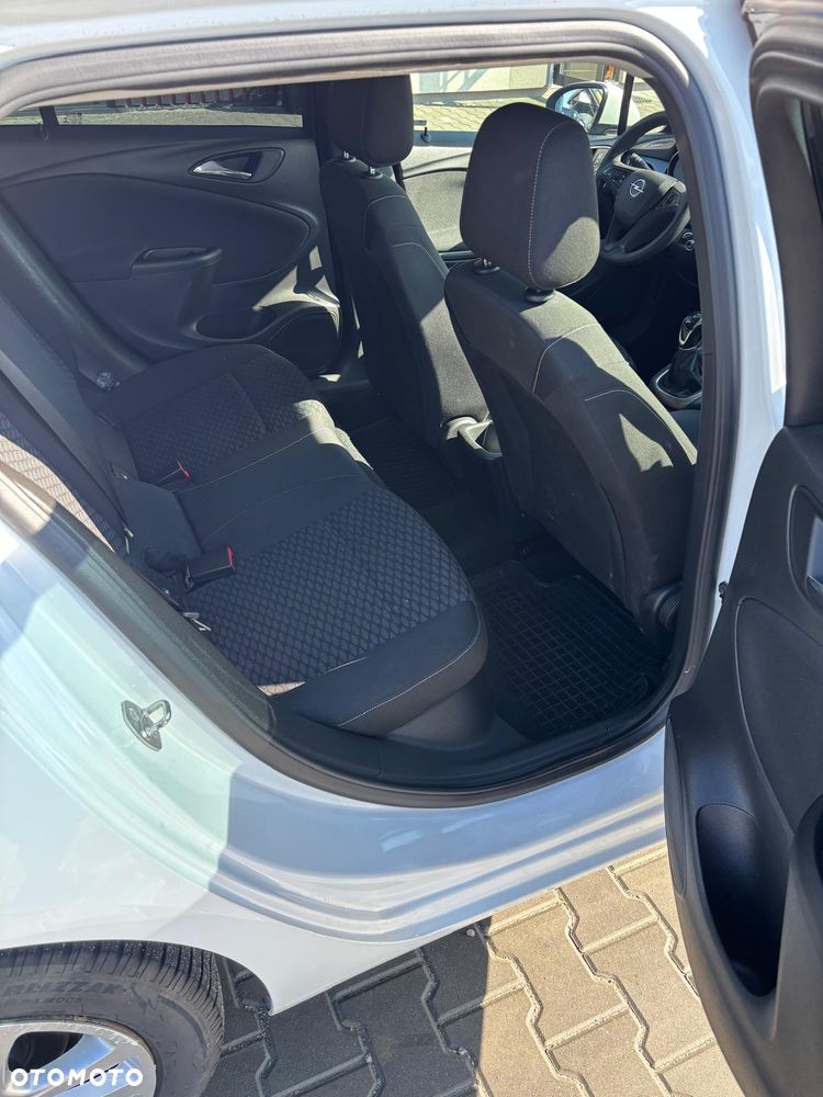 Opel Astra 1.6 CDTI Essentia - 12