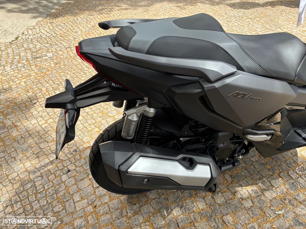 Honda ADV 350 - 7
