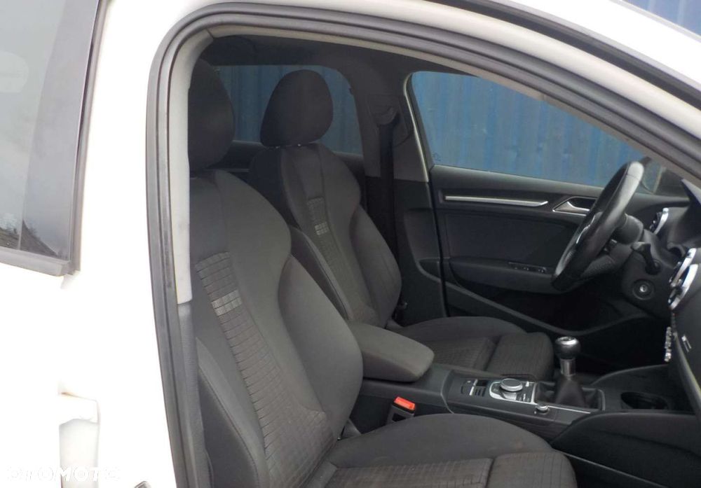 Audi A3 Sportback - 16