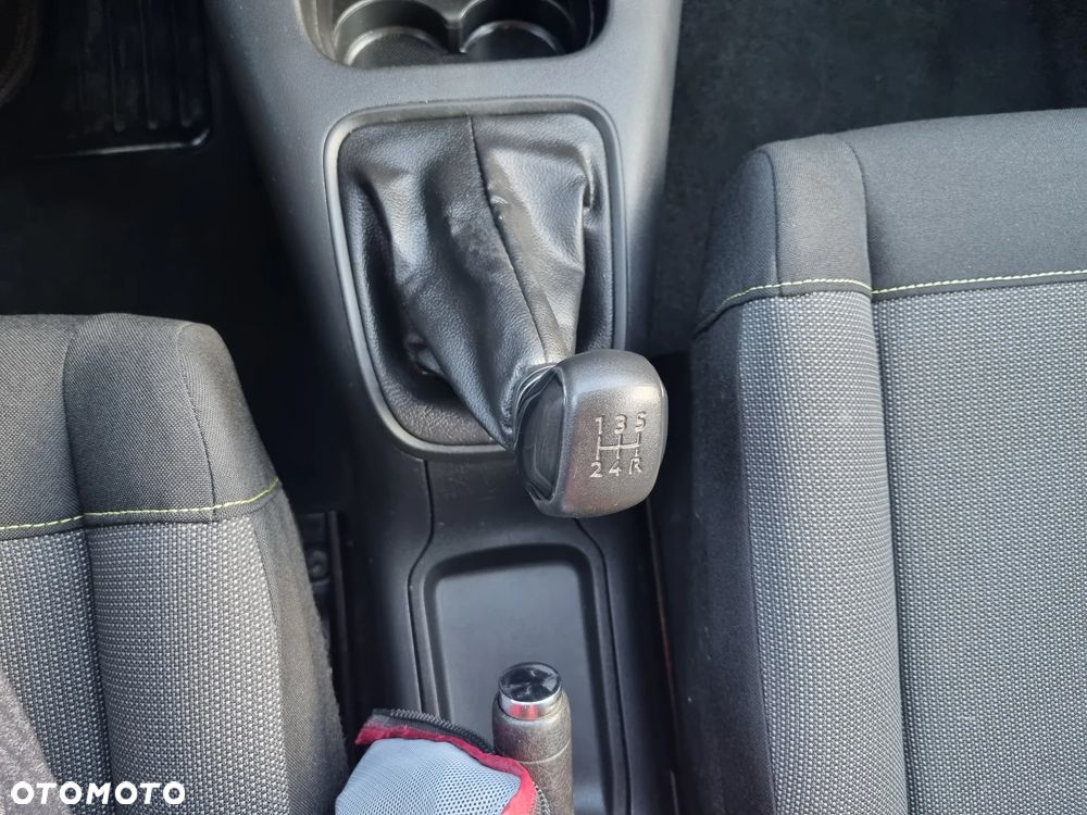 Citroën C3 Pure Tech 82 SHINE - 31