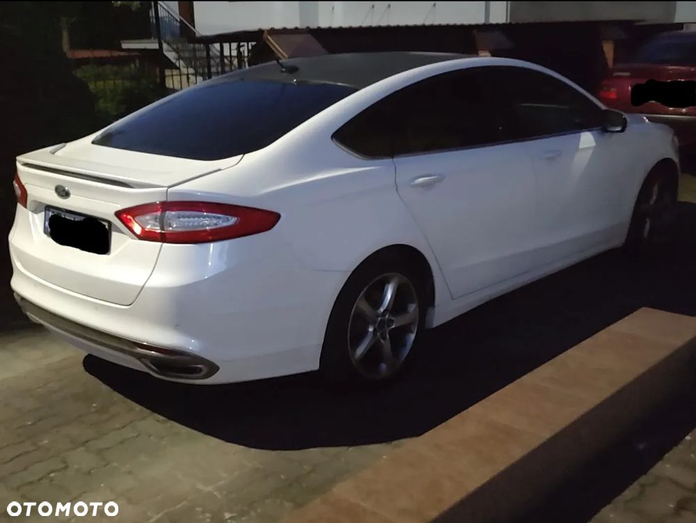 Ford Fusion 2.0 EcoBoost Titanium - 16