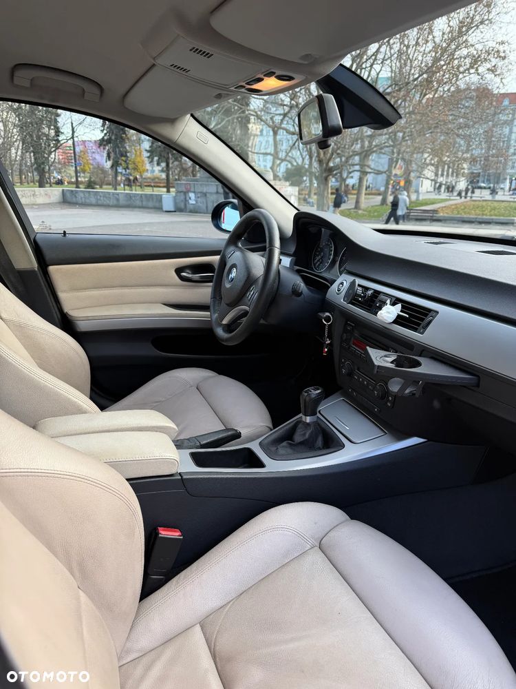 BMW Seria 3 320d - 6
