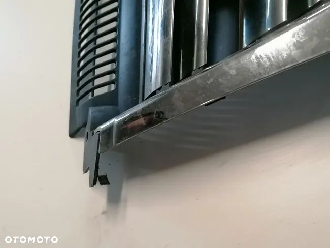 VW GOLF V KOMBI 09r GRILL ATRAPA KRATKA ZDERZAKA - 3