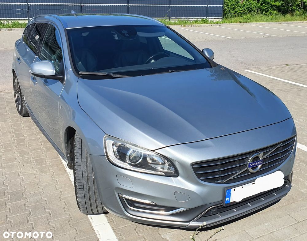 Volvo V60 D4 Drive-E R-Design Summum - 1