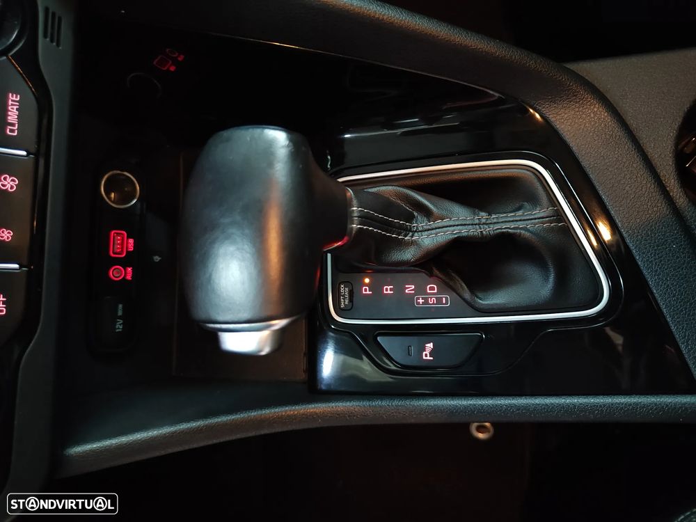 Kia Niro 1.6 GDi HEV EX - 29