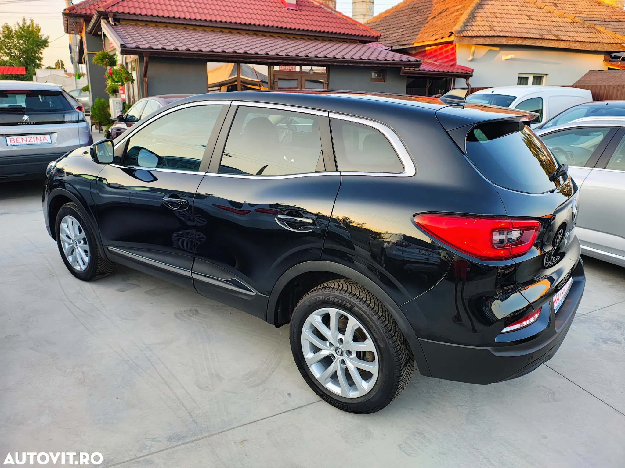 Renault Kadjar BLUE dCi 115 EDC BUSINESS EDITION - 17