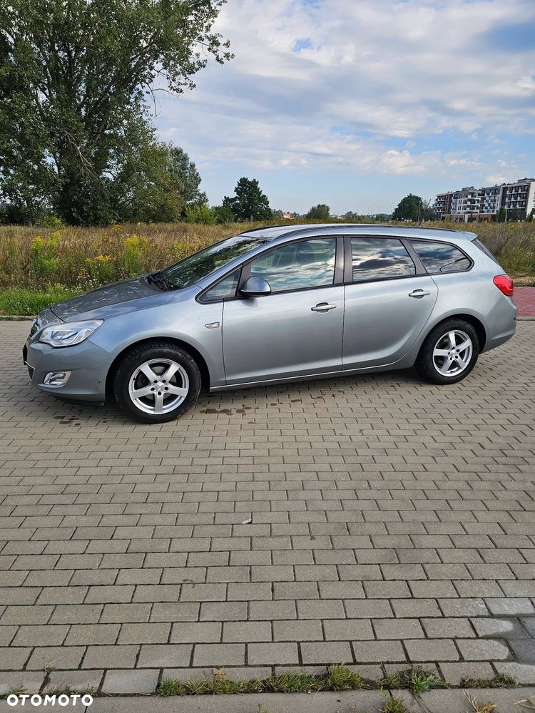 Opel Astra 1.4 Turbo - 4
