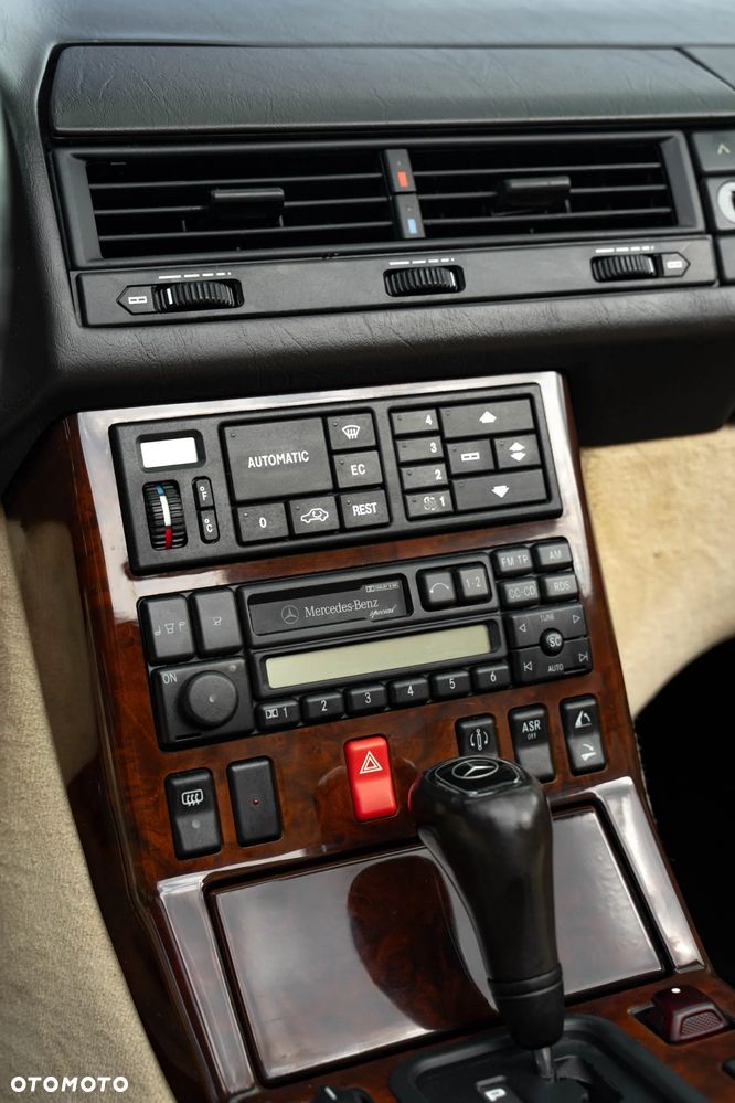 Mercedes-Benz SL - 40