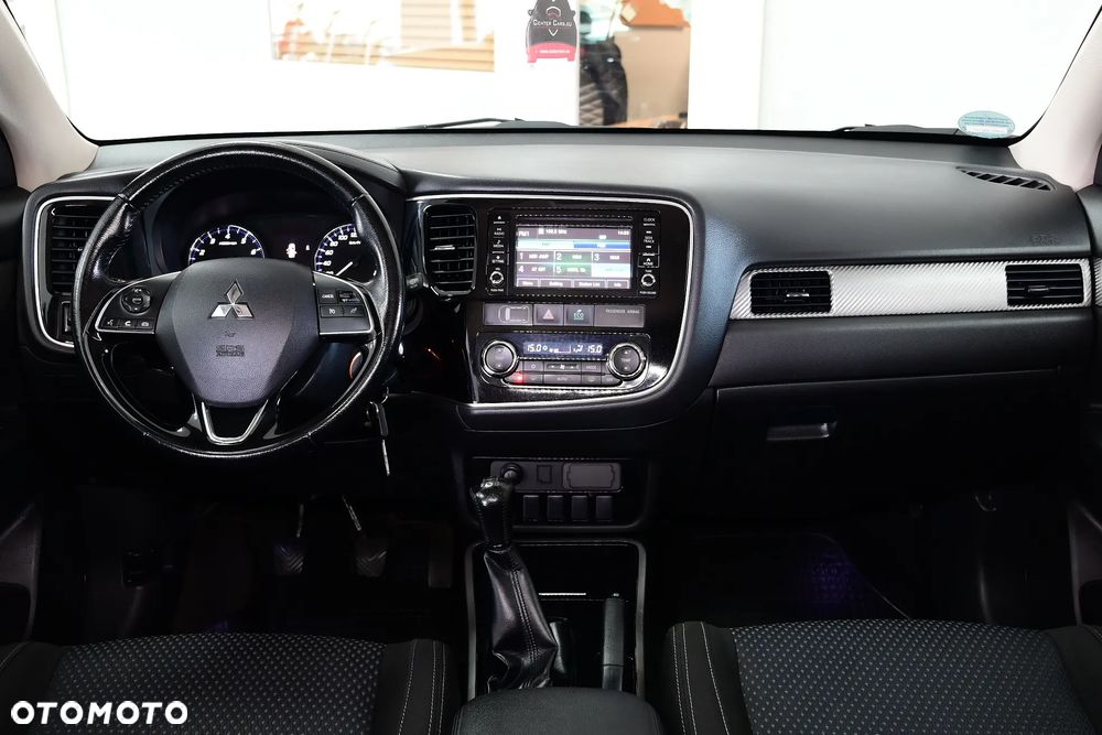 Mitsubishi Outlander 2.0 2WD Diamant - 21