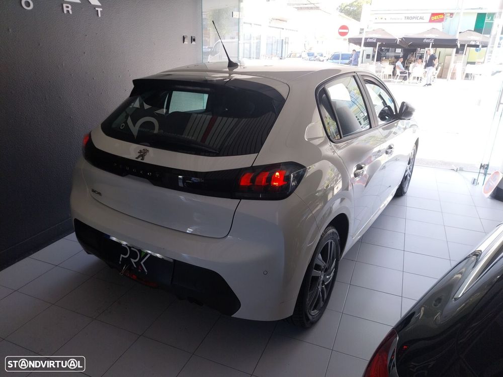 Peugeot 208 2021 photo 4