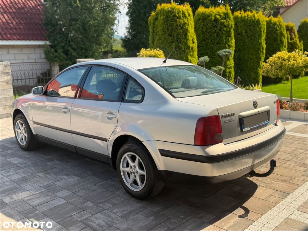 Volkswagen Passat 1.9 TDI CL - 5