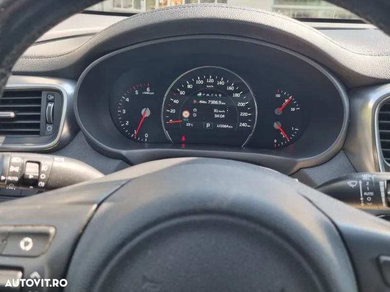 Kia Sorento - 4