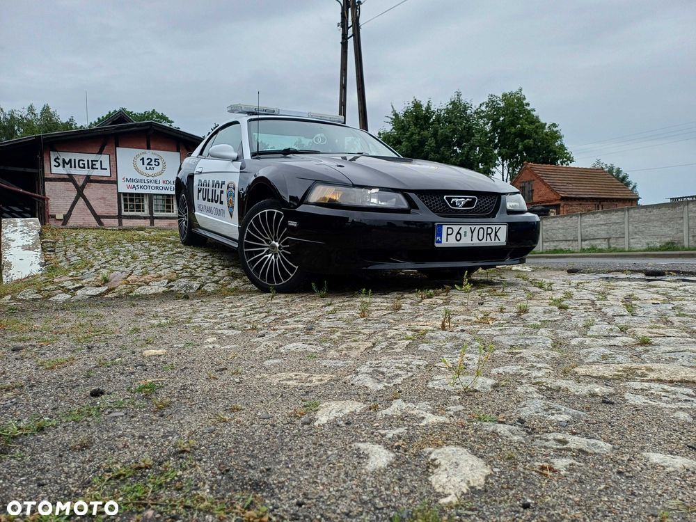 Ford Mustang - 2