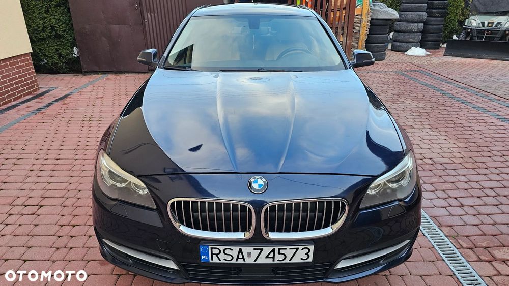 BMW Seria 5 528i xDrive Sport-Aut Luxury Line - 15