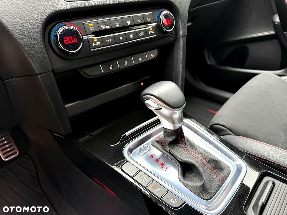 Kia ProCeed 1.6 T-GDI DCT7 OPF GT - 22