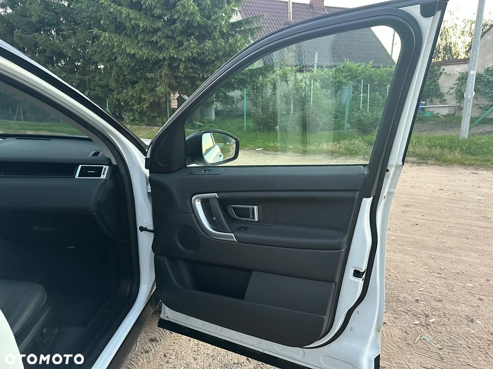 Land Rover Discovery Sport TD4 HSE - 24