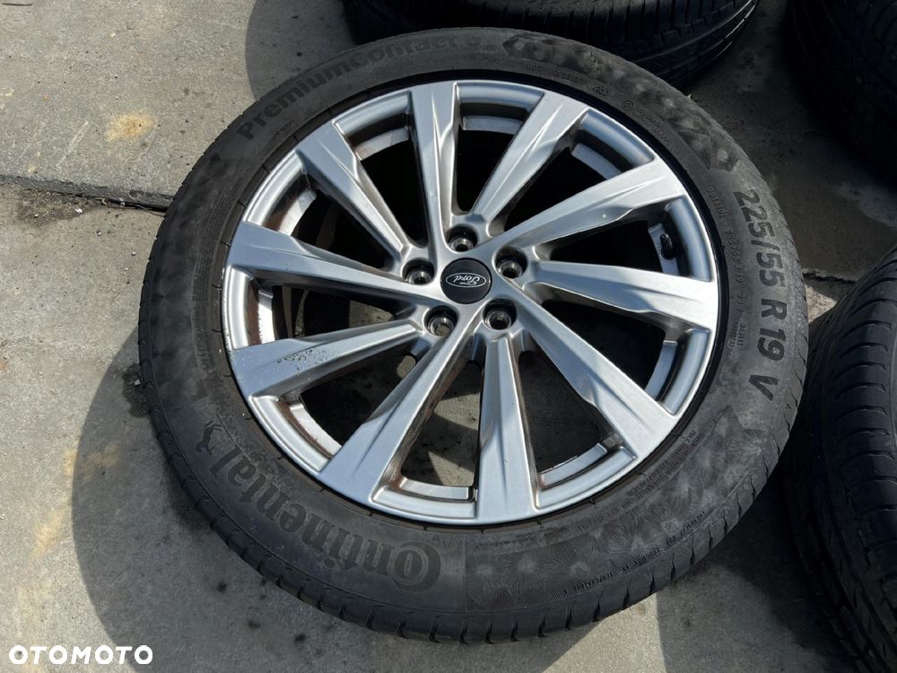 KOŁA FELGI OPONY LETNIE FORD KUGA MK3 225/55 R19 - 2