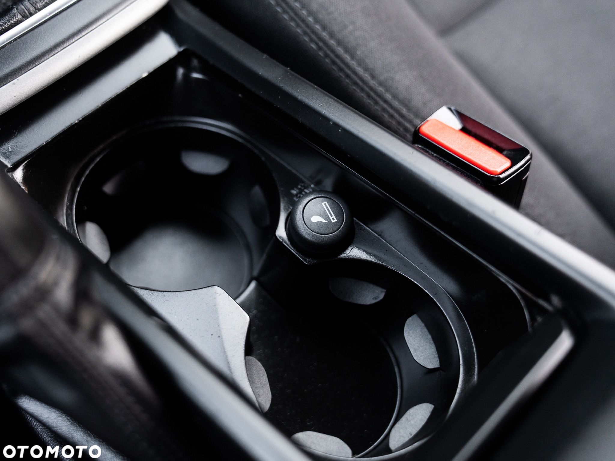 Volvo V40 D2 Drive-E Momentum - 33