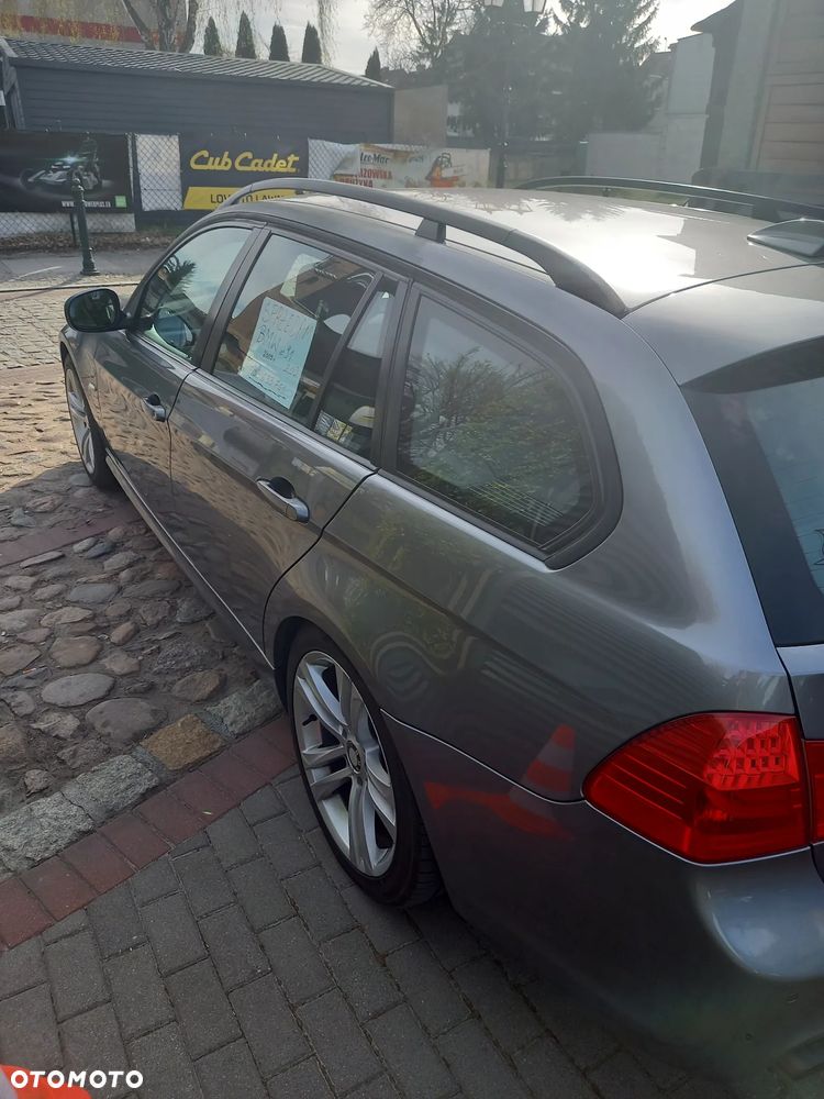 BMW Seria 3 318d - 26