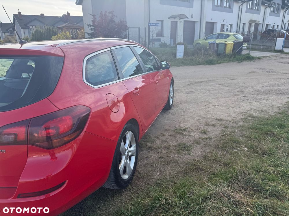 Opel Astra ver-2-0-cdti-sport - 6