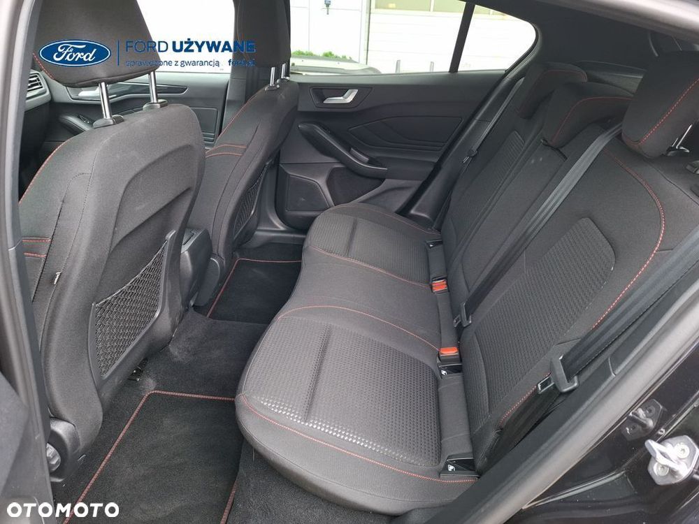 Ford Focus 1.0 EcoBoost mHEV ST-Line X - 16