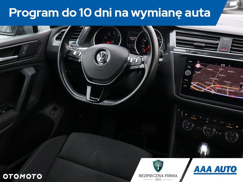 Volkswagen Tiguan - 8